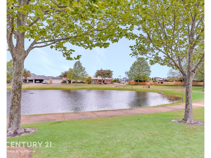 27 Lexington Avenue, Canning Vale WA 6155