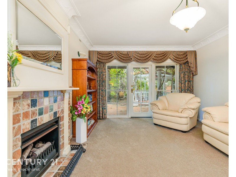 84 Regency Drive, Thornlie WA 6108