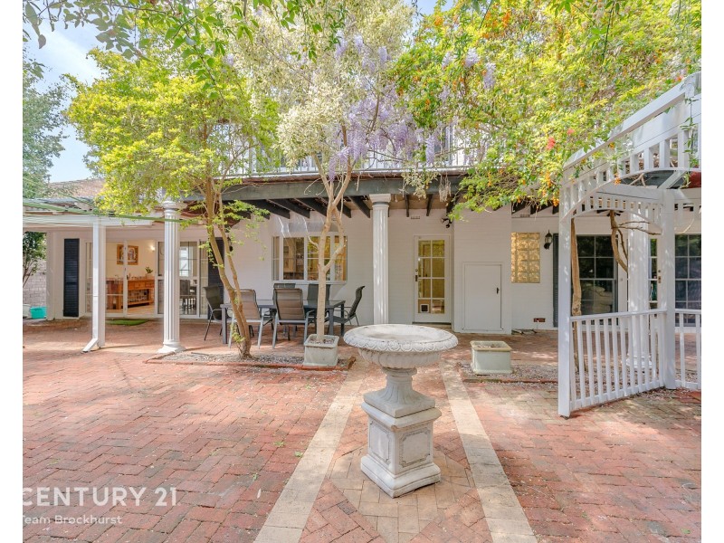 84 Regency Drive, Thornlie WA 6108