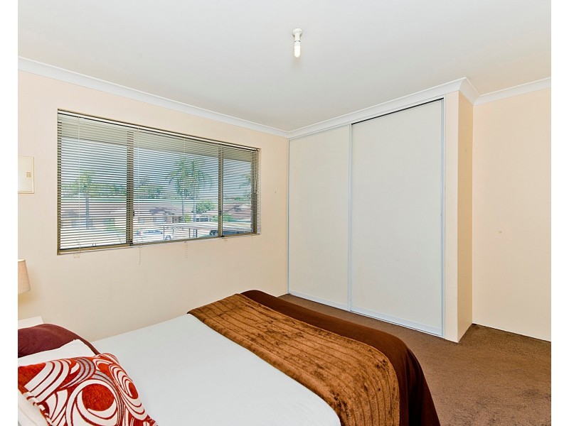 36/24 Southdown Place, Thornlie WA 6108