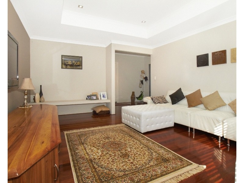 19 Claridge Circle, Thornlie WA 6108