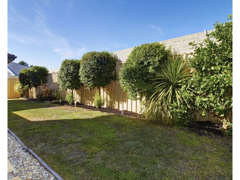 19 Claridge Circle, Thornlie WA 6108