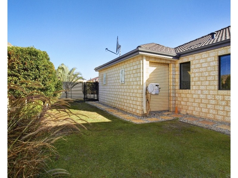 19 Claridge Circle, Thornlie WA 6108