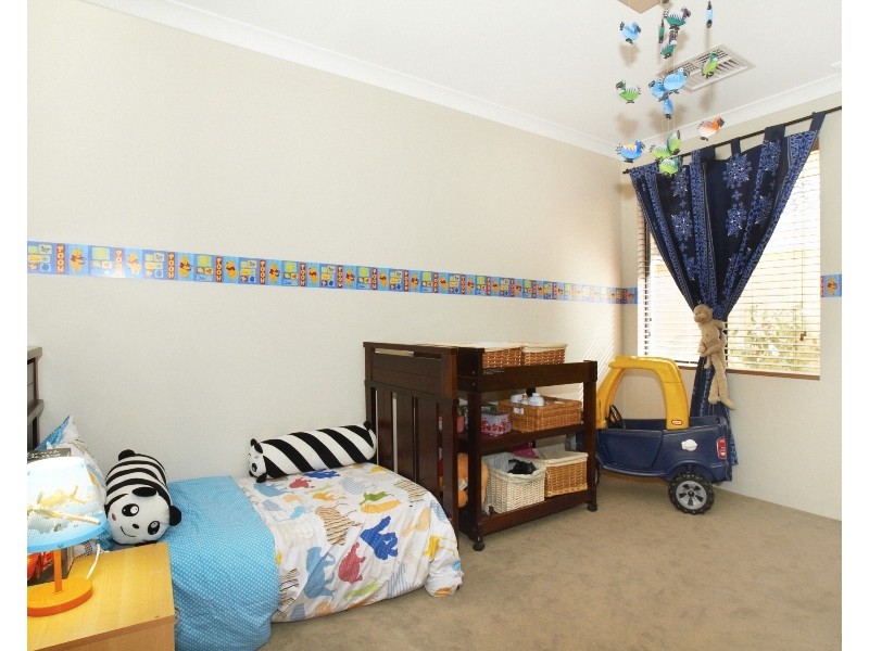 19 Claridge Circle, Thornlie WA 6108