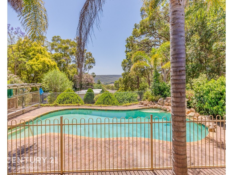 29 Baden Road, Bickley WA 6076