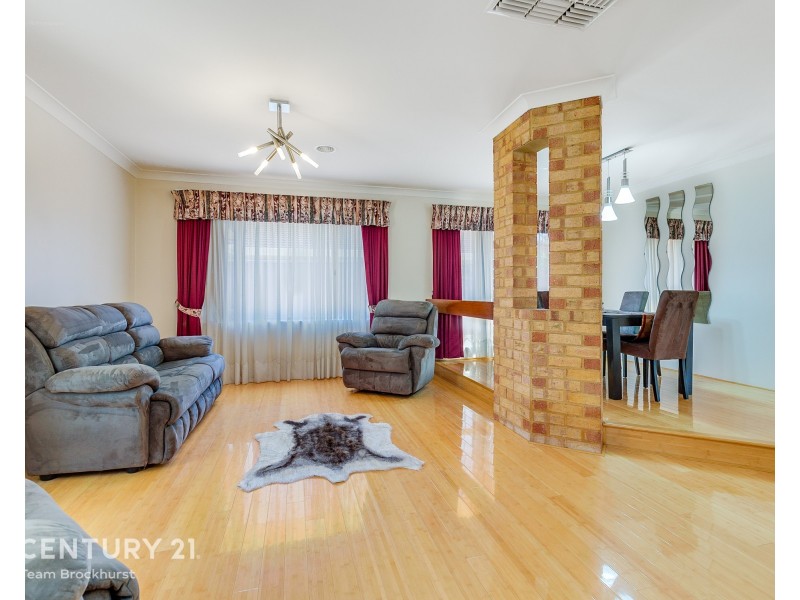 30 Tea Tree Way, Thornlie WA 6108