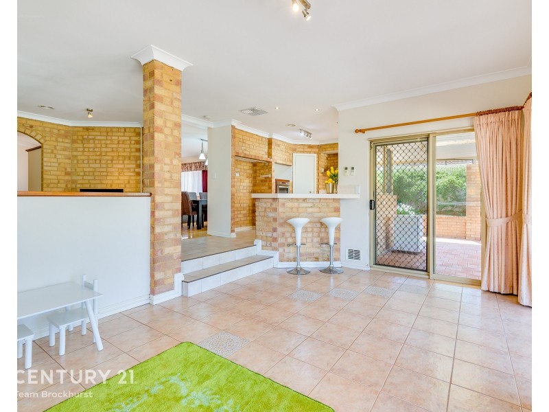 30 Tea Tree Way, Thornlie WA 6108
