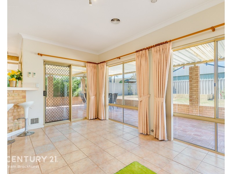 30 Tea Tree Way, Thornlie WA 6108