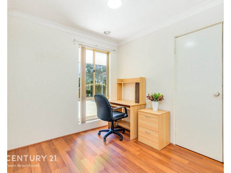 30 Tea Tree Way, Thornlie WA 6108