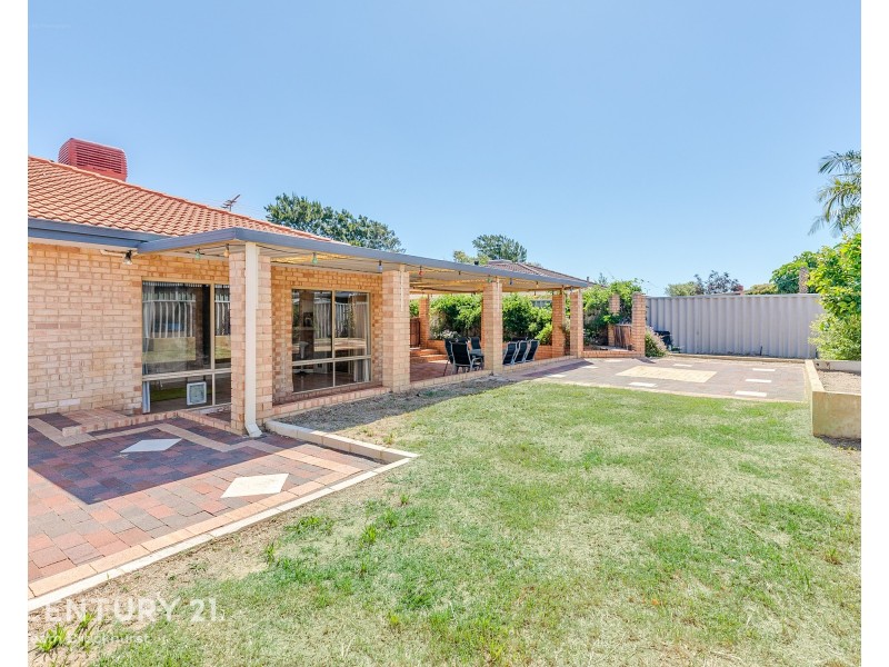 30 Tea Tree Way, Thornlie WA 6108