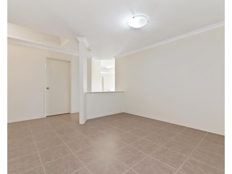 6 Marloo Street, Wattle Grove WA 6107