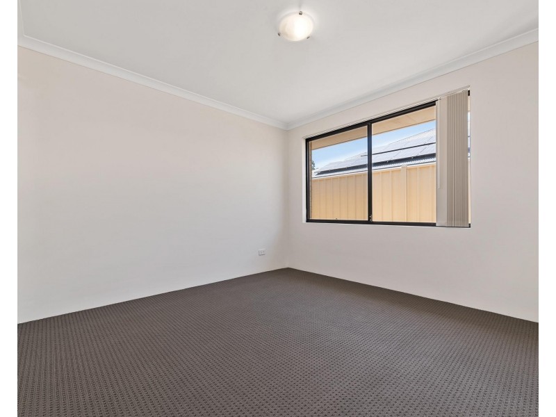 6 Marloo Street, Wattle Grove WA 6107