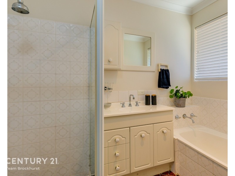 32 Griffith Way, Thornlie WA 6108