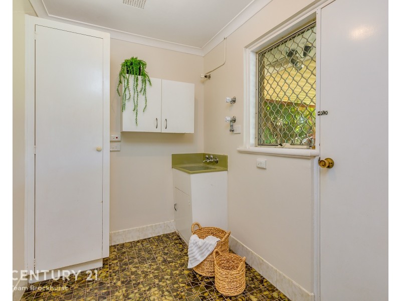 32 Griffith Way, Thornlie WA 6108