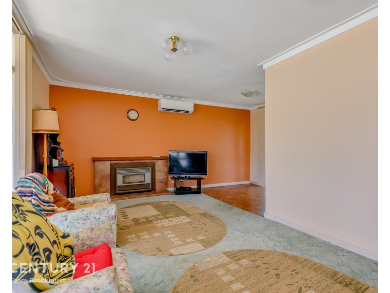 9 Earls Court, Thornlie WA 6108