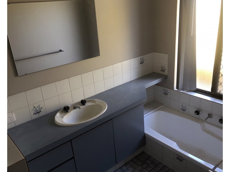 82 Greenway Avenue, Thornlie WA 6108