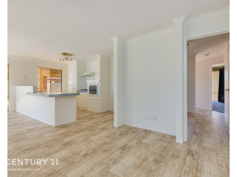 15 Madden Place, Huntingdale WA 6110