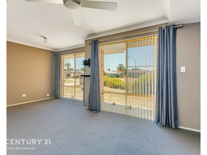15 Madden Place, Huntingdale WA 6110