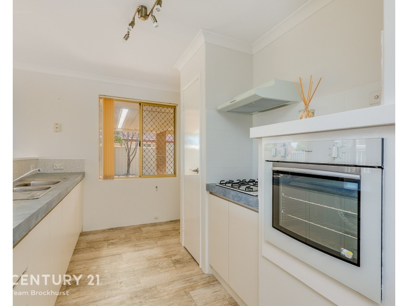 15 Madden Place, Huntingdale WA 6110