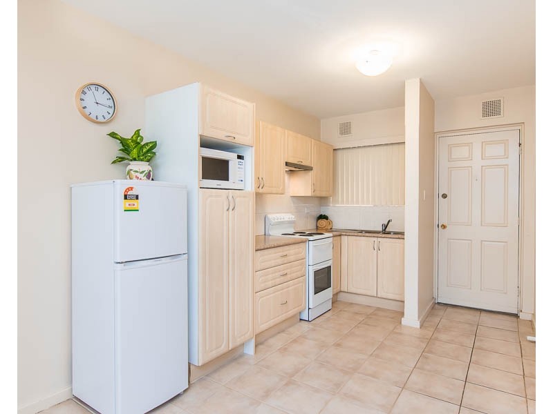 3/45 Probert Road, Thornlie WA 6108