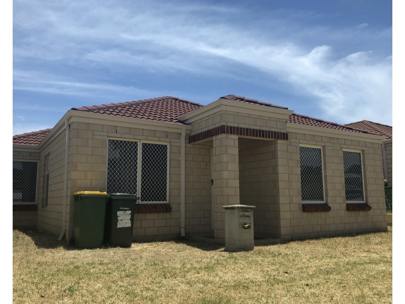 7/13 Devonshire Terrace, Armadale WA 6112