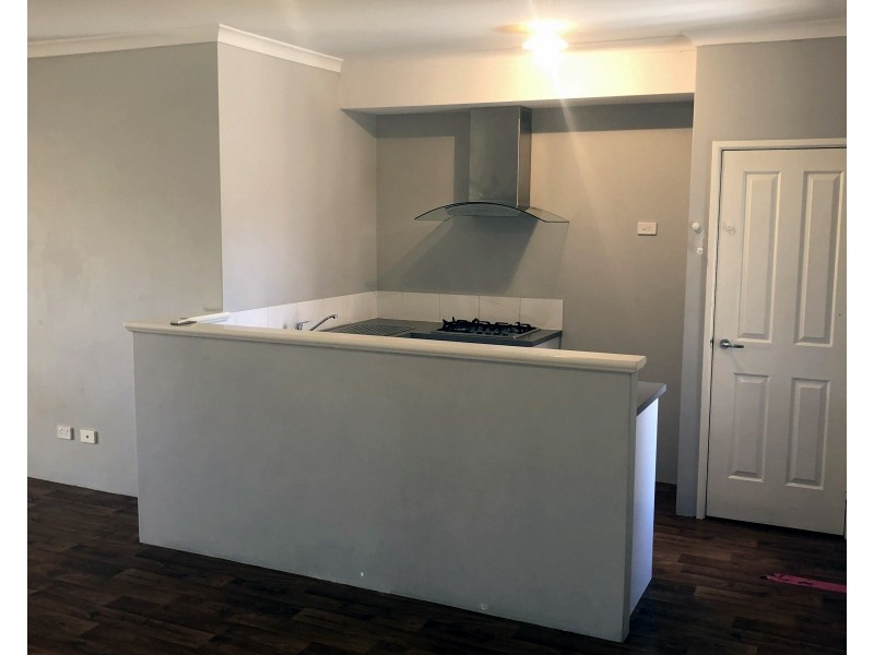 7/13 Devonshire Terrace, Armadale WA 6112