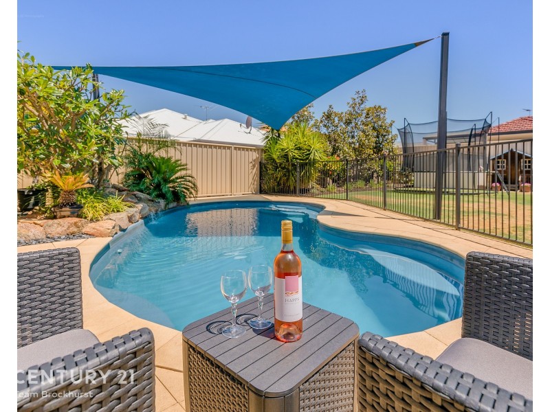 43 Canna Drive, Canning Vale WA 6155