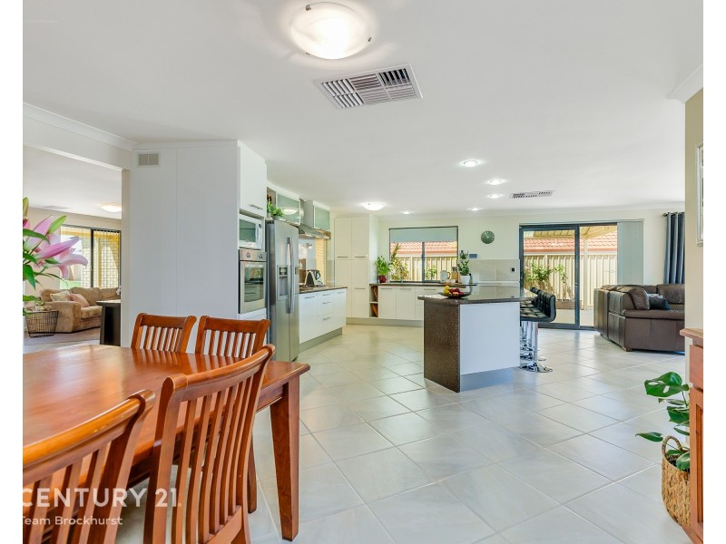 43 Canna Drive, Canning Vale WA 6155