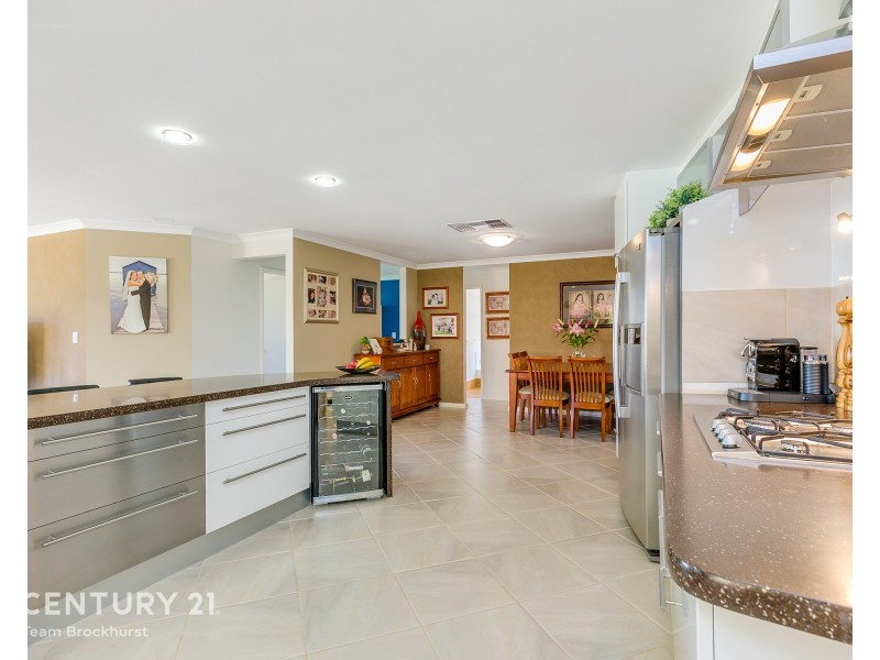 43 Canna Drive, Canning Vale WA 6155