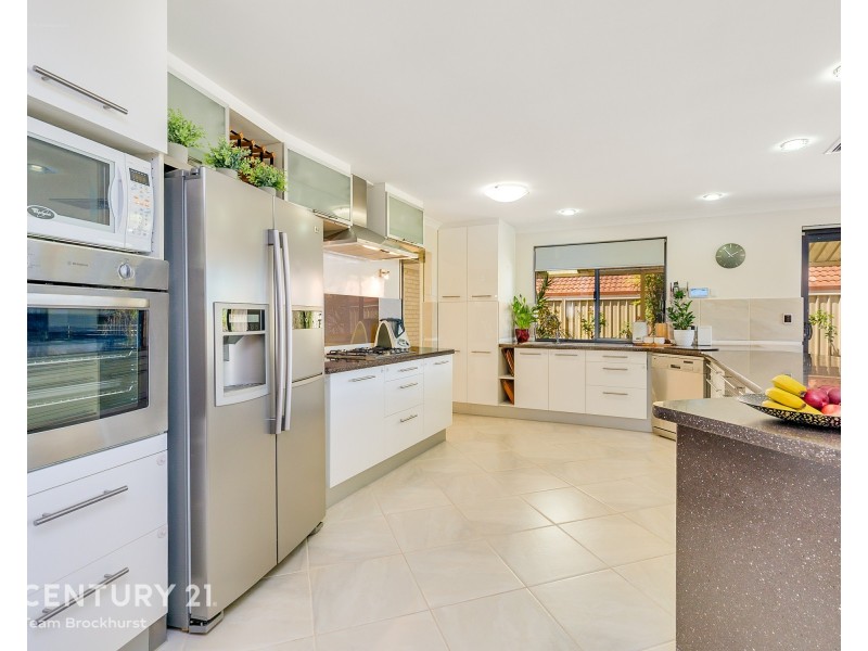 43 Canna Drive, Canning Vale WA 6155