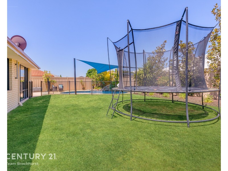 43 Canna Drive, Canning Vale WA 6155