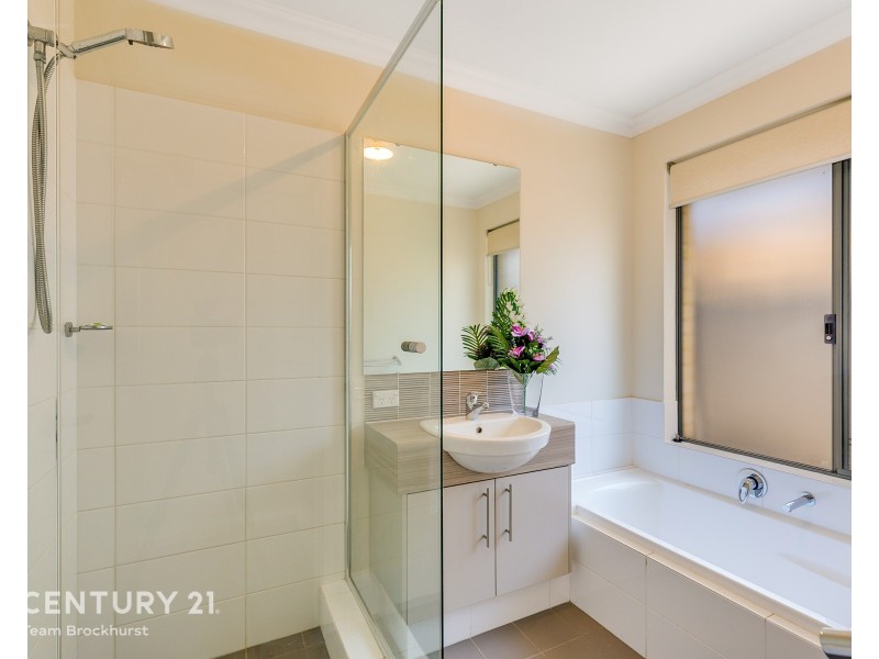 61B Thornlie Ave, Thornlie WA 6108