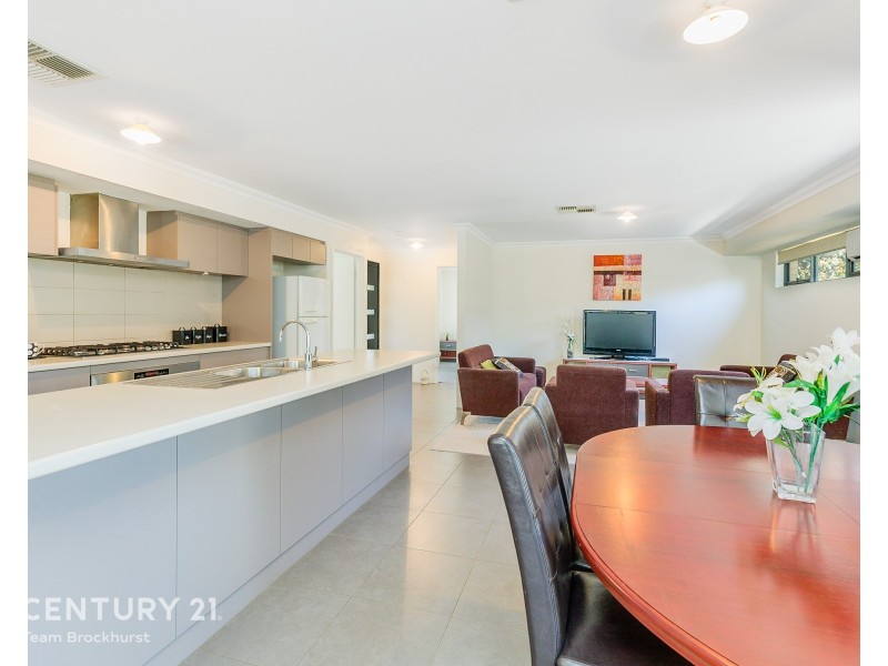 61B Thornlie Ave, Thornlie WA 6108