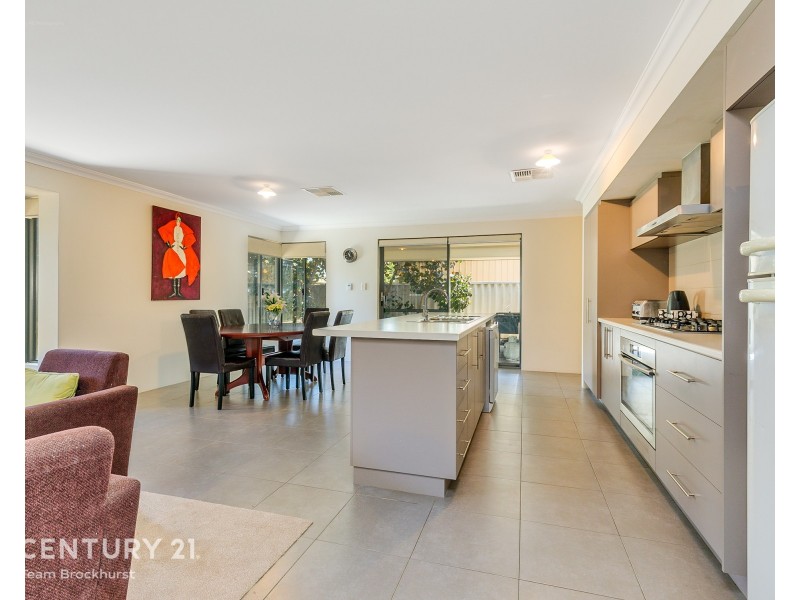 61B Thornlie Ave, Thornlie WA 6108