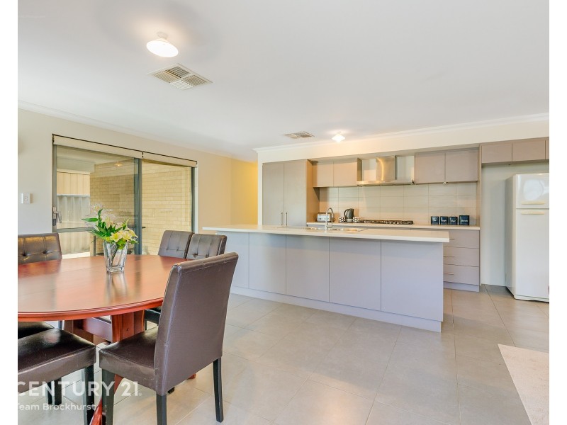 61B Thornlie Ave, Thornlie WA 6108