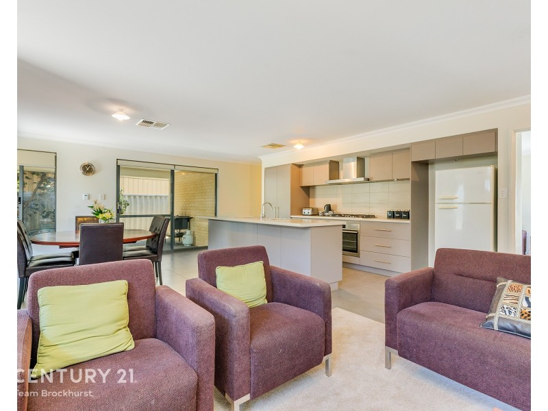 61B Thornlie Ave, Thornlie WA 6108