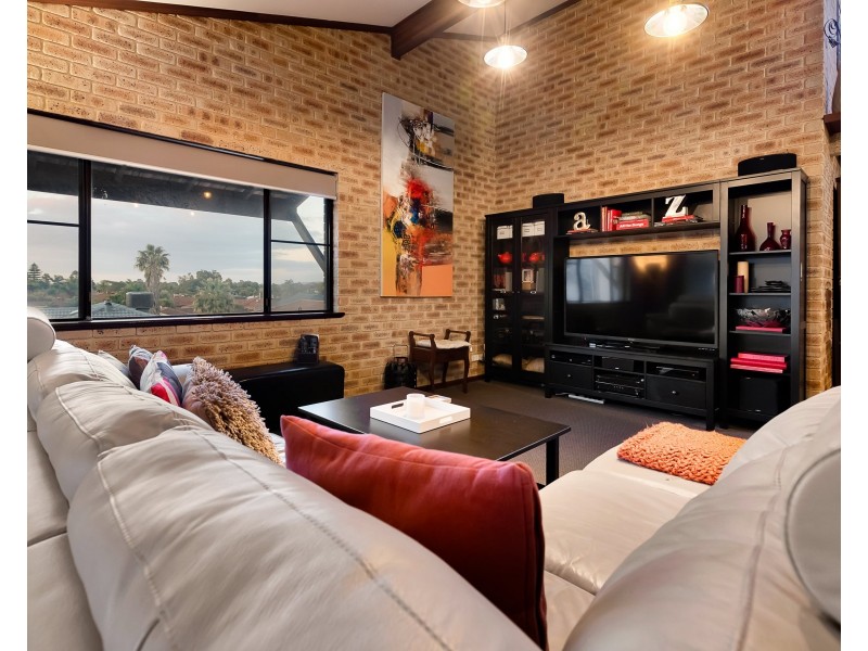 9 Bluebell Court, Thornlie WA 6108