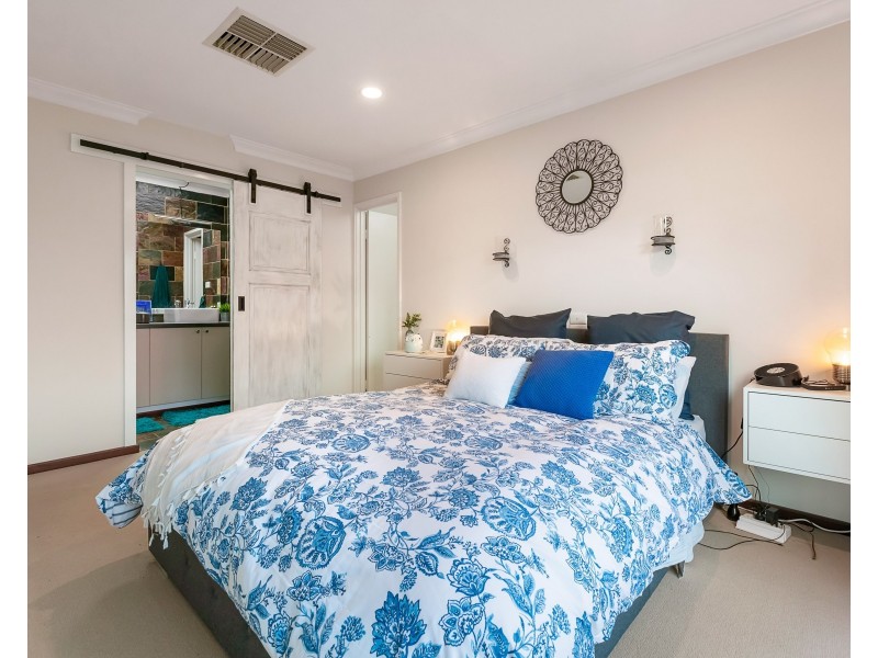 9 Bluebell Court, Thornlie WA 6108