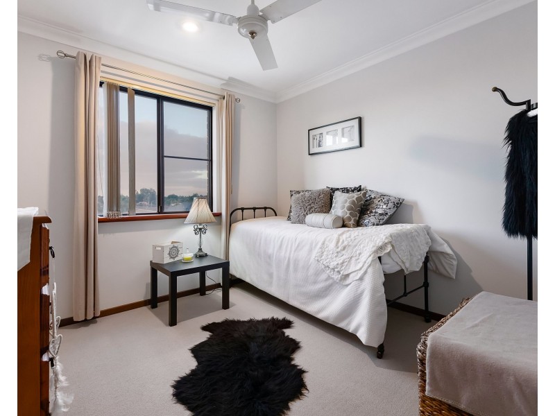 9 Bluebell Court, Thornlie WA 6108