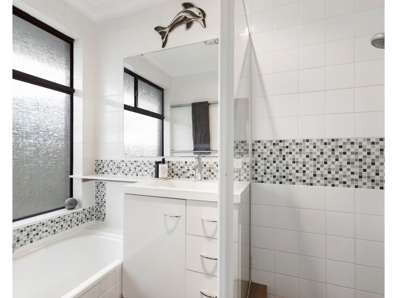 9 Bluebell Court, Thornlie WA 6108