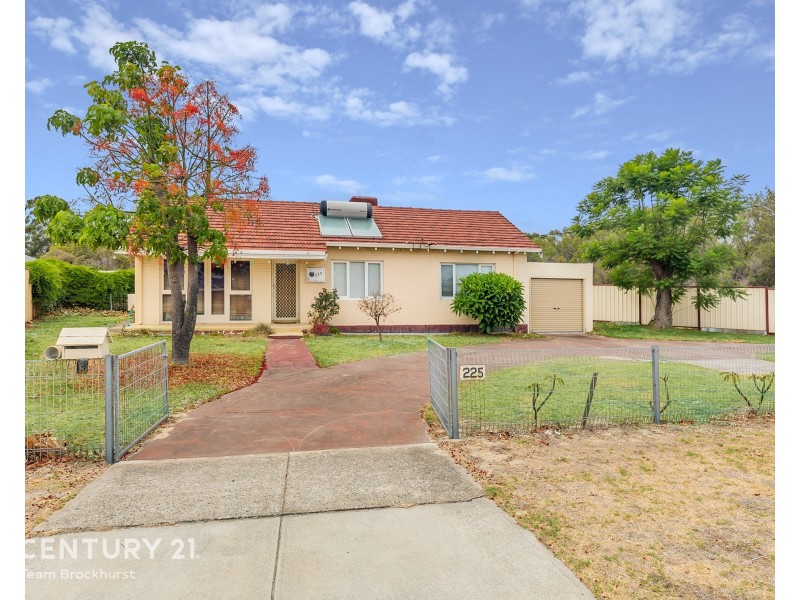 225 Hamilton Street, Queens Park WA 6107