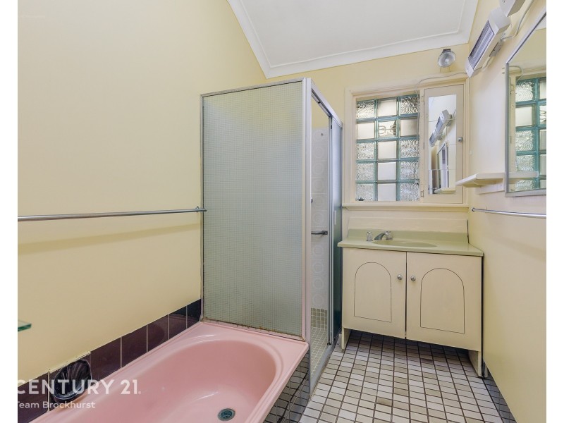 225 Hamilton Street, Queens Park WA 6107