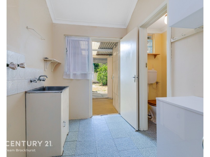 225 Hamilton Street, Queens Park WA 6107