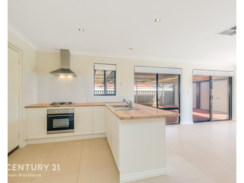 6 Clune Court, Huntingdale WA 6110