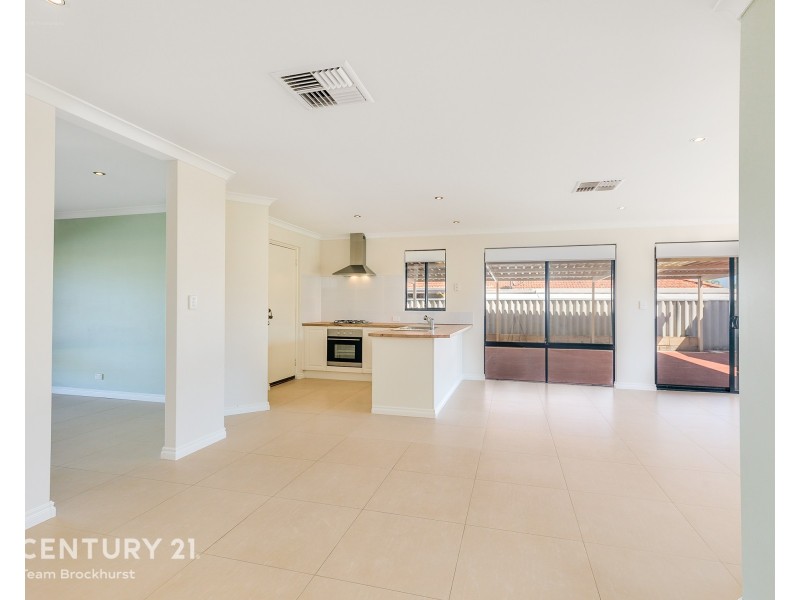 6 Clune Court, Huntingdale WA 6110