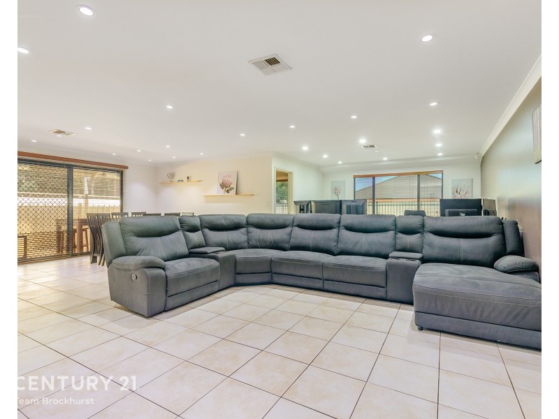 12 Pamplona Drive, Seville Grove WA 6112