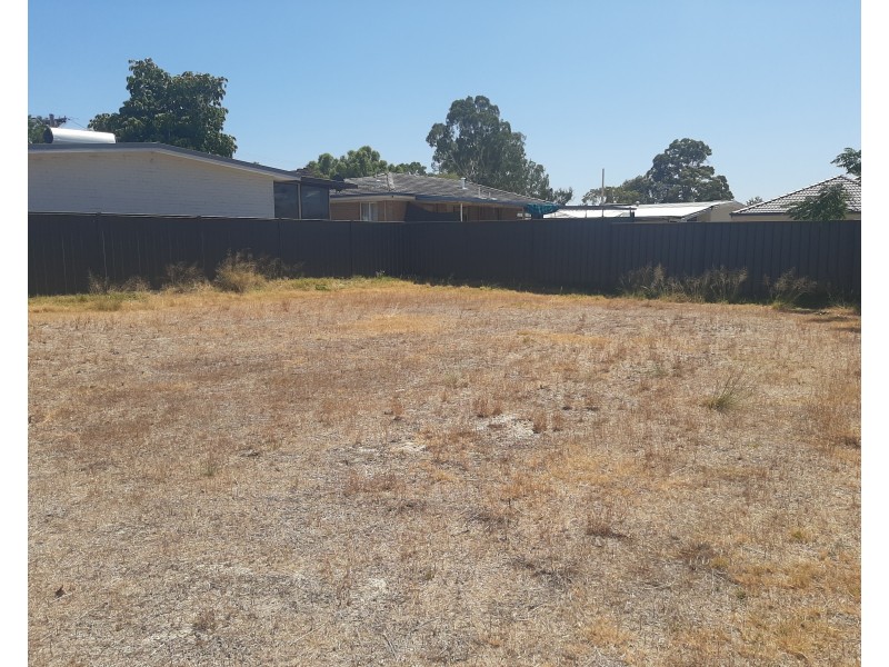 5A Churchdown Street, Thornlie WA 6108