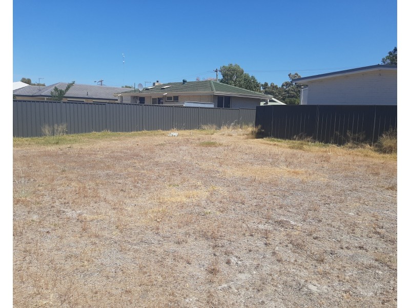 5A Churchdown Street, Thornlie WA 6108