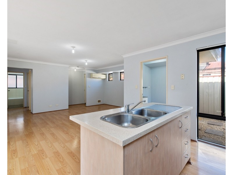 2/17 Hartley Street, Gosnells WA 6110