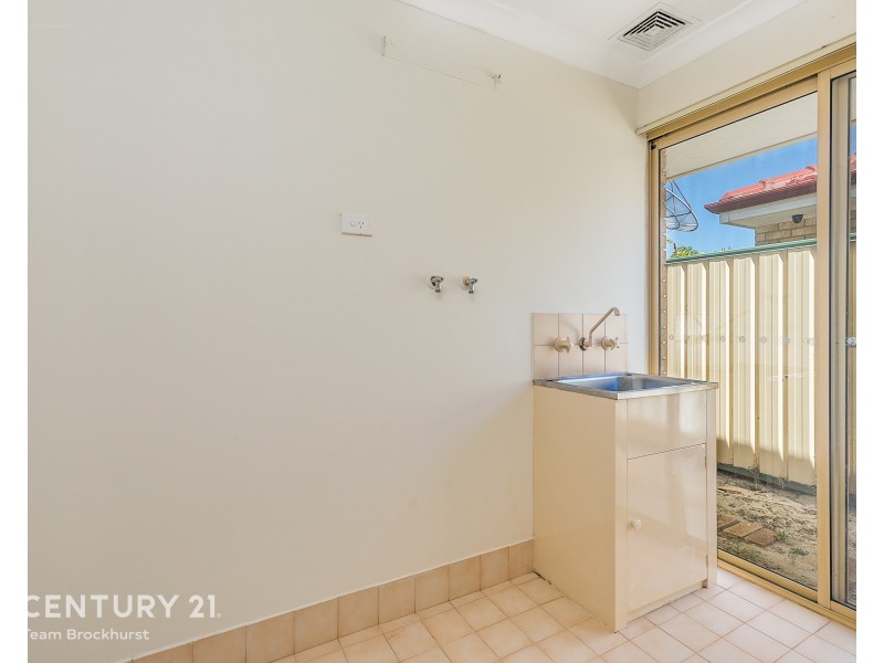 17 Murdoch Road, Thornlie WA 6108